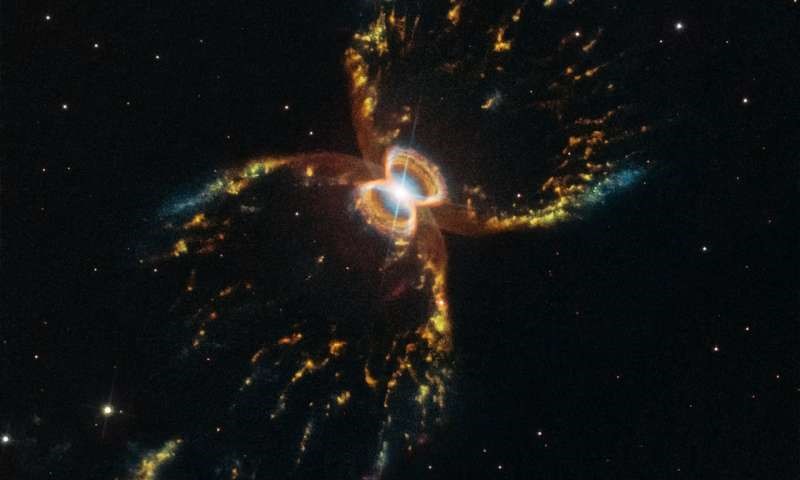 hubble yengeç nebulasını gözlemleyerek 29. Yaş gününü kutladı